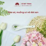 Lotus porcelain spoon