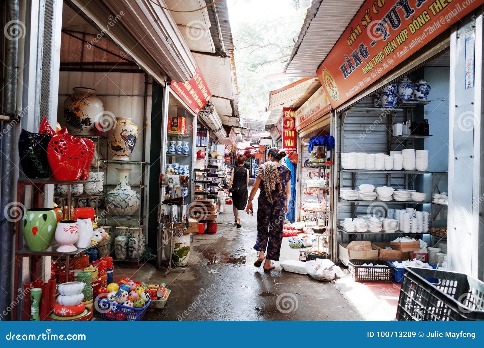 Explore the Use of Ceramics in Vietnamese Rituals and Ceremonies