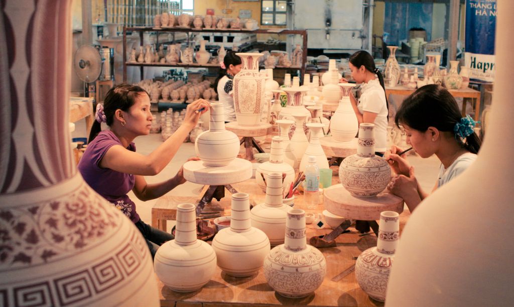 Discover the Art of Pottery Wheel Use in Bat Trang Ceramics