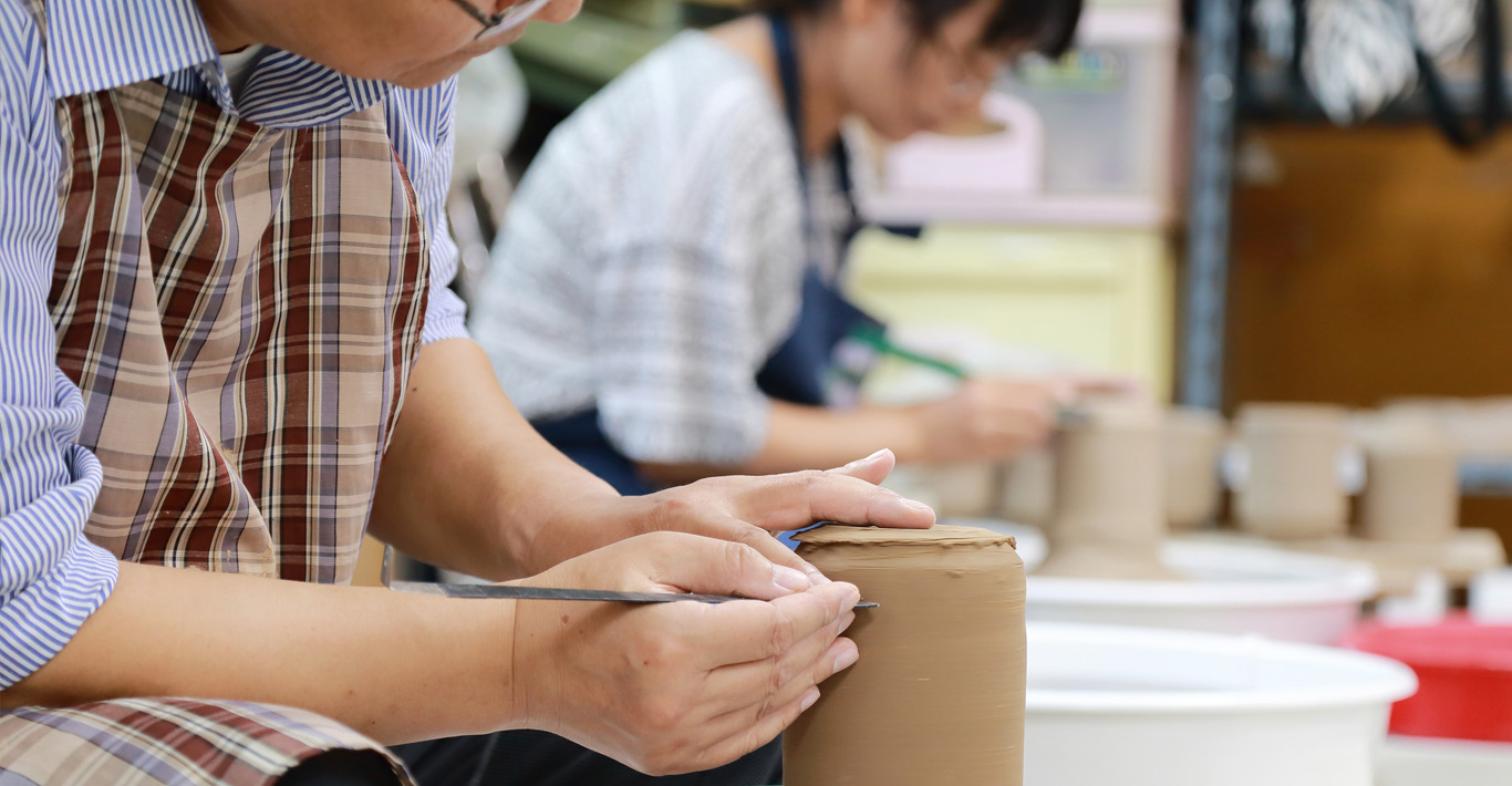 Enhance Tourism Related to Bat Trang Ceramics