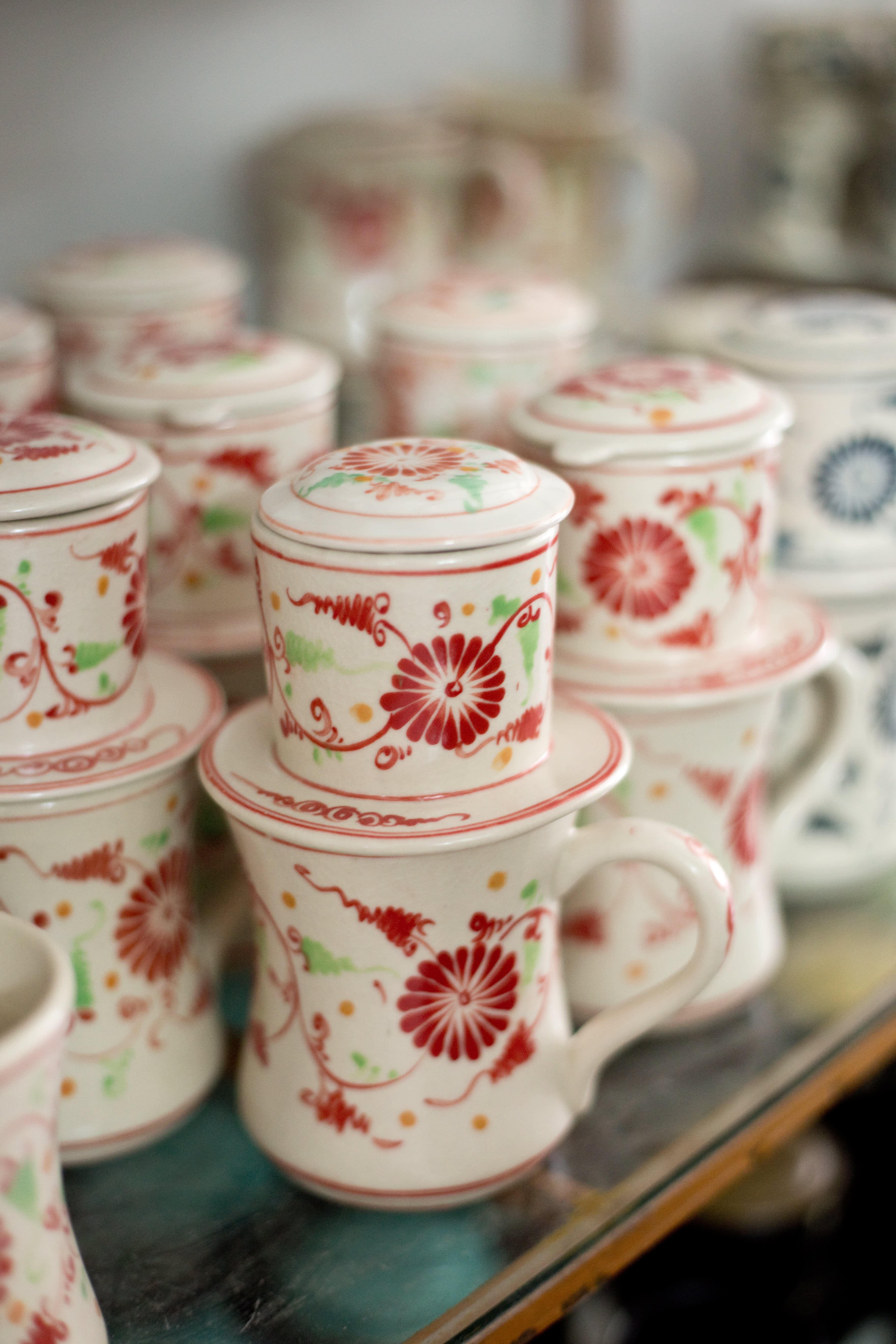 Interpret Symbolism in Motifs of Bat Trang Ceramics