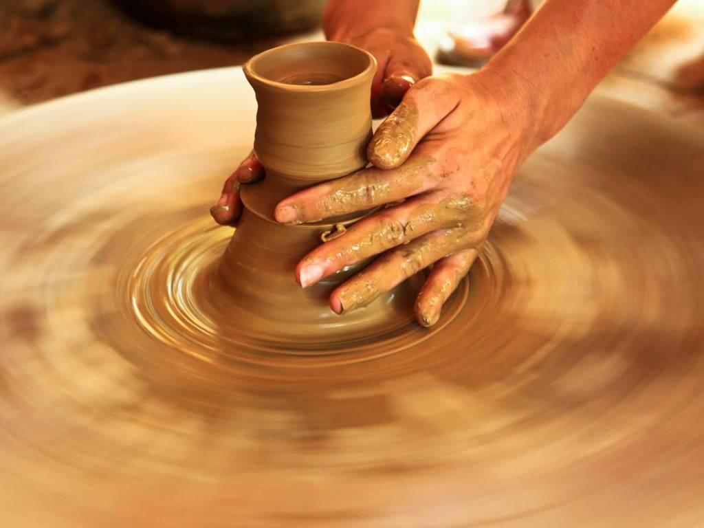 Investigate Firing Methods in Bat Trang Ceramics Production